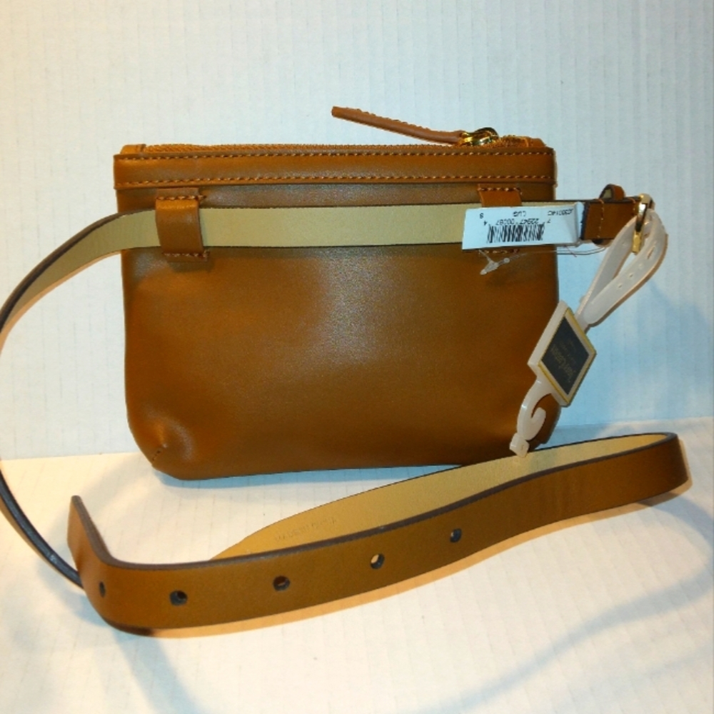 ☆NWT☆JUICY COUTURE ☆Adjustable☆ Cute Belt Bag/Clutch/Shoulder Bag☆Pom Pom    Zip - Picture 4 of 16